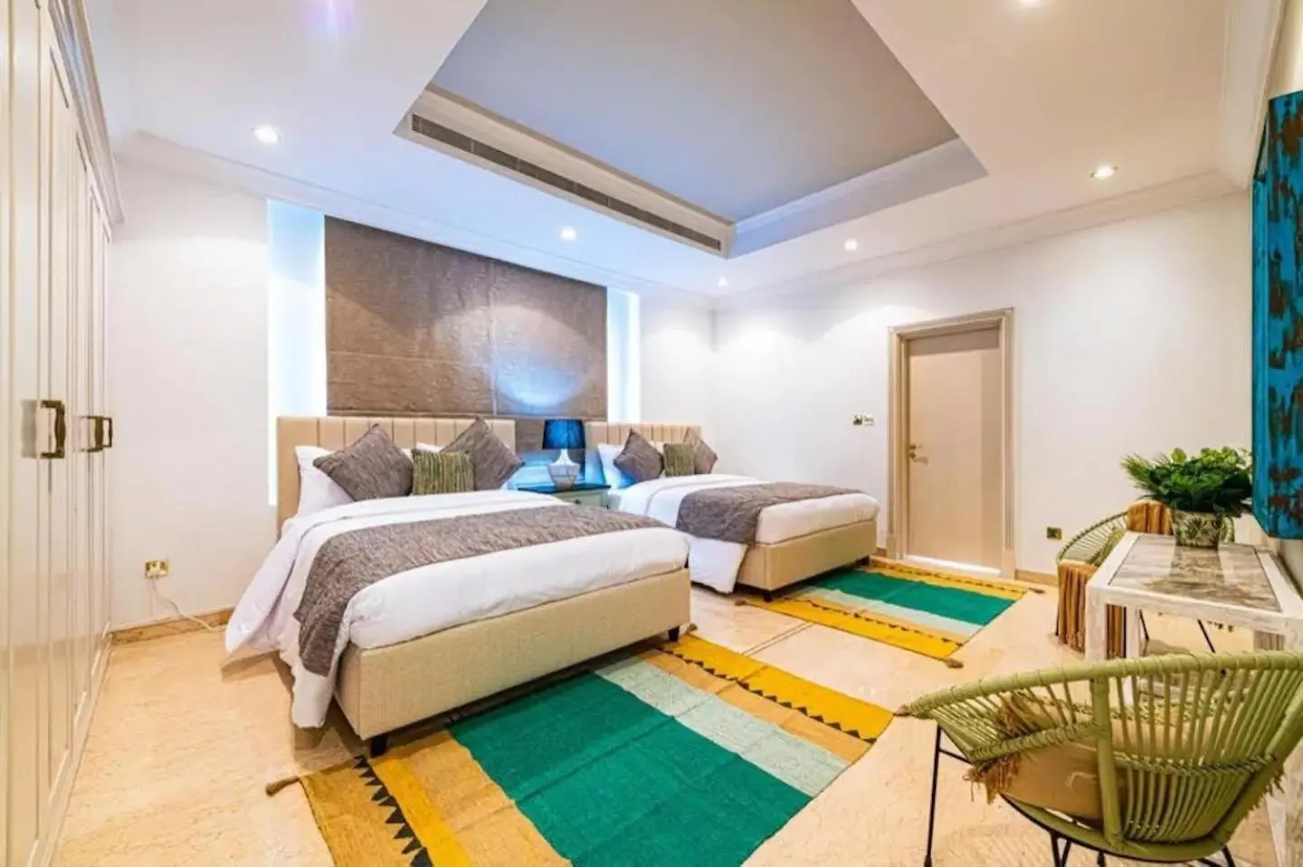 Contemporary Spanish Style Beachfront Villa In Palm Jumeirah Dubai United Arab Emirates