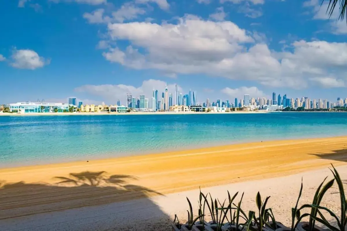 Contemporary Spanish Style Beachfront Villa In Palm Jumeirah Dubai 0*,